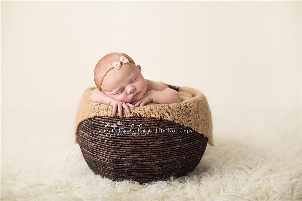 newborn photography community critique photo submitted by Crystal Small - 6 community members set this photo as a favourite image.