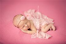 Crystal Small newborn photography