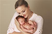 Nicky Ward newborn photography