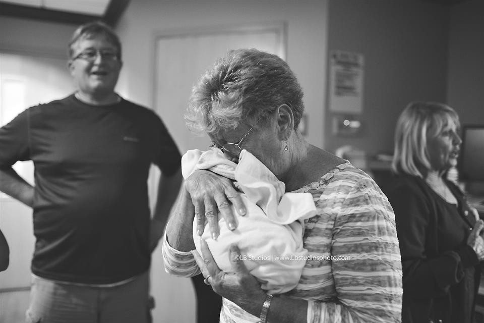 newborn photography community critique photo submitted by lacey barnwell - 2 community members set this photo as a favourite image.