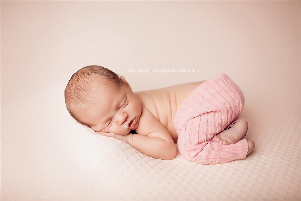 newborn photography community critique photo submitted by lacey barnwell - 3 community members set this photo as a favourite image.
