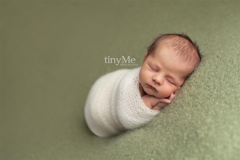 newborn photography community critique photo submitted by Rebecca Cramer - 2 community members set this photo as a favourite image.