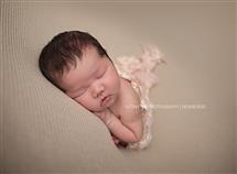 Rebecca Cramer newborn photography