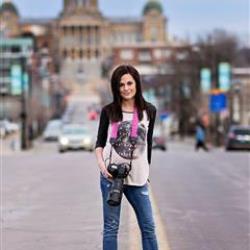 Danielle Waage Newborn Photographer - profile picture