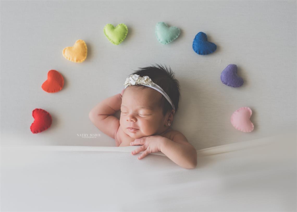 newborn photography community critique photo submitted by Nathy Guzman - 1 community members set this photo as a favourite image.