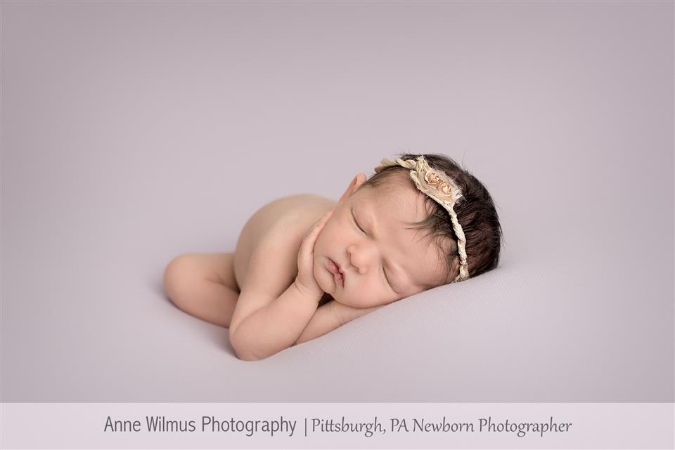 newborn photography community critique photo submitted by Anne Wilmus - 4 community members set this photo as a favourite image.