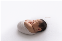 Shelly Ferguson newborn photography