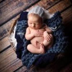 Kate McKenna Newborn Photographer - profile picture