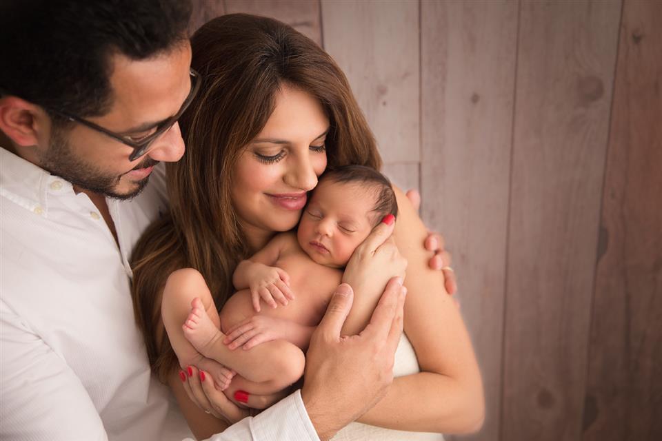 newborn photography community critique photo submitted by Alexandra Bataille - 3 community members set this photo as a favourite image.