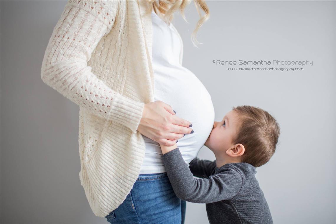newborn photography community critique photo submitted by Renee Zamperin - 2 community members set this photo as a favourite image.