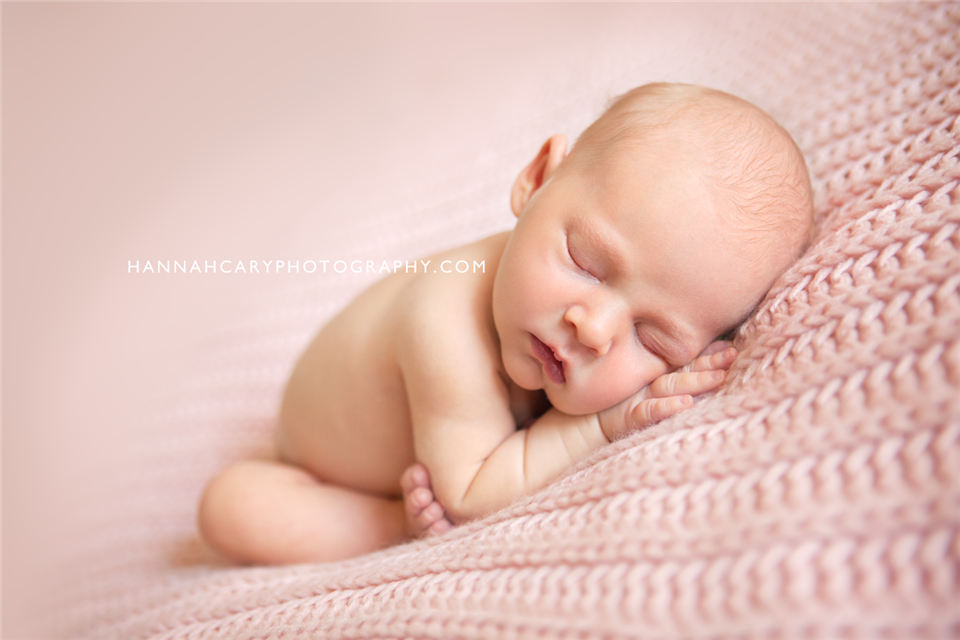 newborn photography community critique photo submitted by Hannah Cary - 2 community members set this photo as a favourite image.