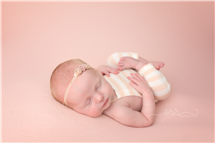 Maxine McLellan newborn photography