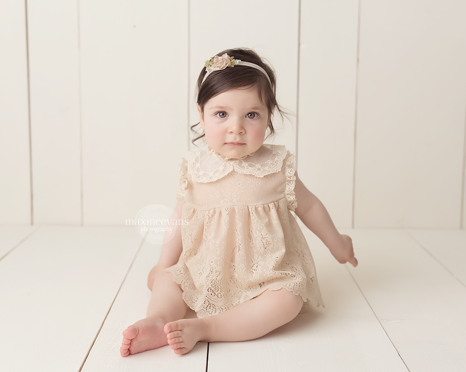 newborn photography community critique photo submitted by Maxine Evans - 3 community members set this photo as a favourite image.