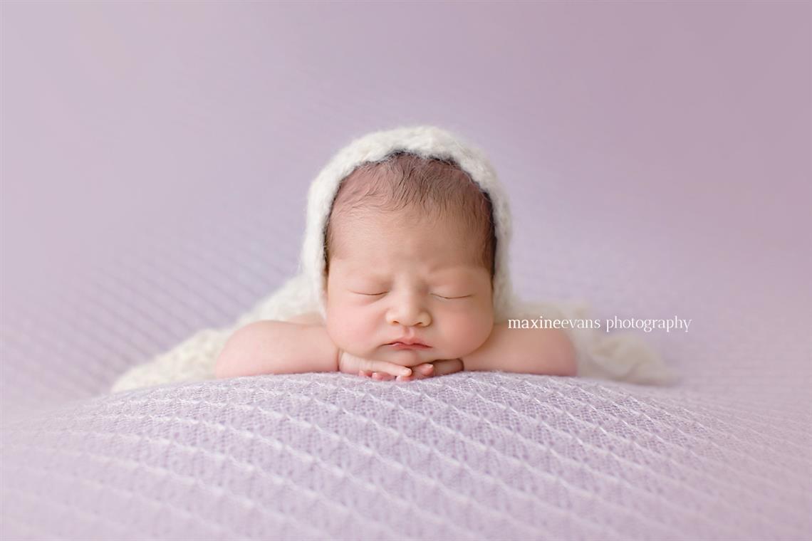 newborn photography community critique photo submitted by Maxine Evans - 2 community members set this photo as a favourite image.