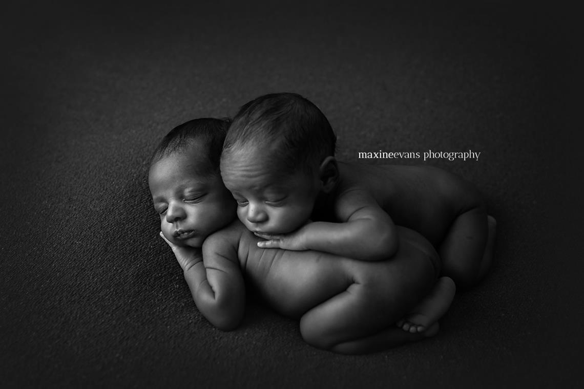 newborn photography community critique photo submitted by Maxine Evans - 2 community members set this photo as a favourite image.