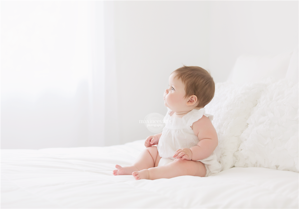 newborn photography community critique photo submitted by Maxine Evans - 6 community members set this photo as a favourite image.