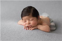 Maxine Evans newborn photography