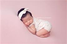 Maxine Evans newborn photography