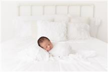 Maxine Evans newborn photography