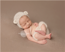 Maxine Evans newborn photography
