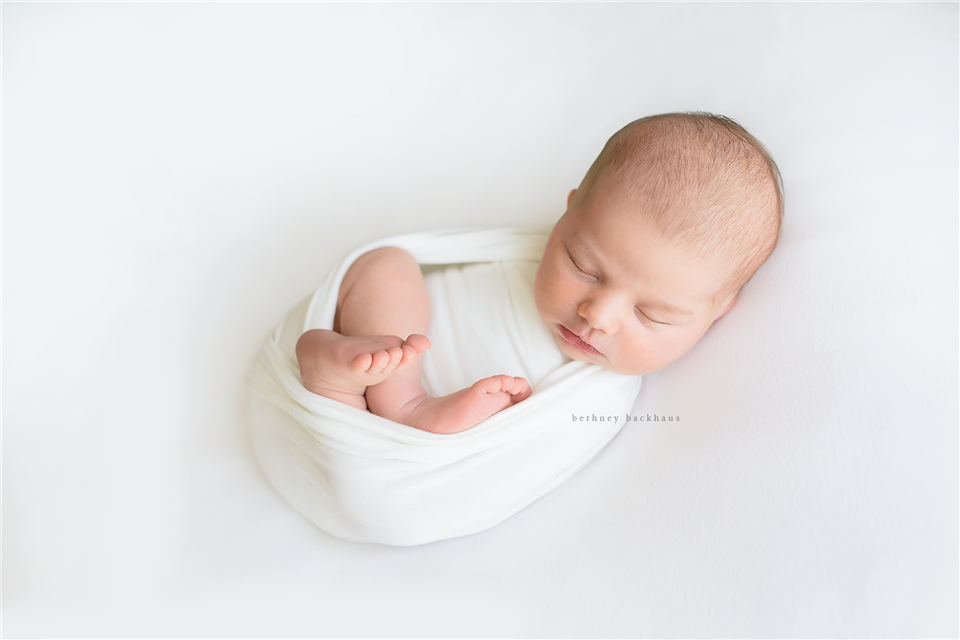 newborn photography community critique photo submitted by Bethney Backhaus - 3 community members set this photo as a favourite image.