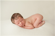 Nikki Martin newborn photography