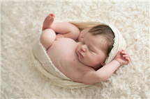 Nikki Martin newborn photography