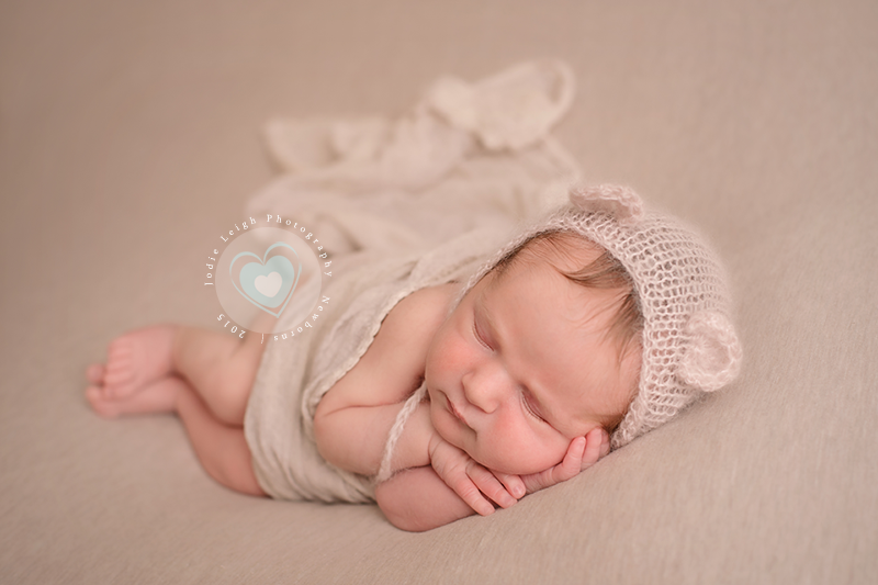 newborn photography community critique photo submitted by Jodie Drake - 4 community members set this photo as a favourite image.