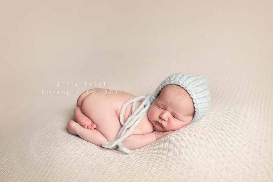 newborn photography community critique photo submitted by Jodie Drake - 4 community members set this photo as a favourite image.