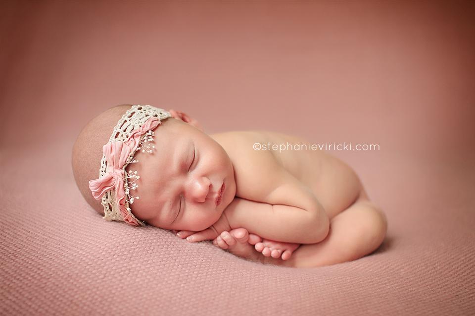 newborn photography community critique photo submitted by Stephanie Smith - 3 community members set this photo as a favourite image.
