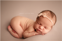 Amy Guenther newborn photography