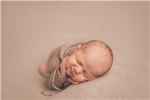 Amy Guenther newborn photography