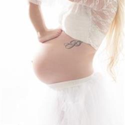 Marianne Lucas Newborn Photographer - profile picture