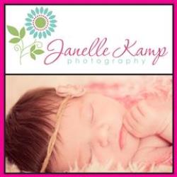 Janelle Kamp Newborn Photographer - profile picture