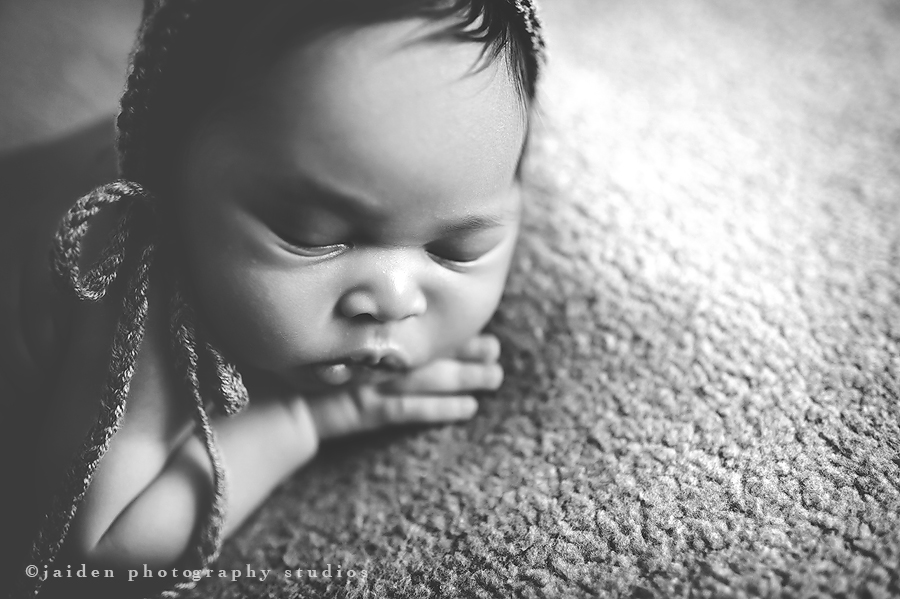 newborn photography community critique photo submitted by Jaiden Photography - 5 community members set this photo as a favourite image.