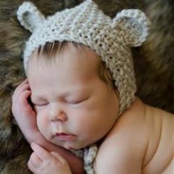 Mary Bradley Newborn Photographer - profile picture