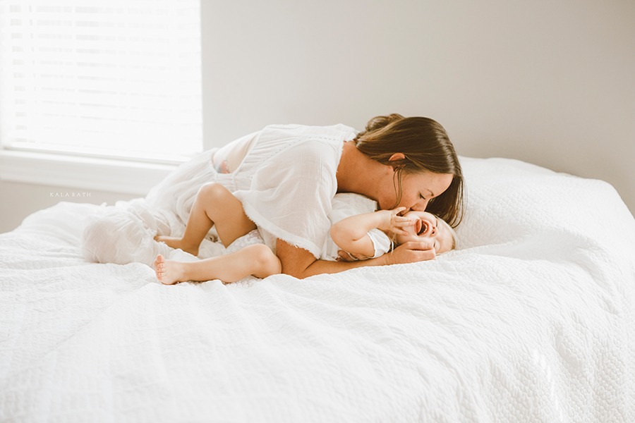 newborn photography community critique photo submitted by Kala Rath - 5 community members set this photo as a favourite image.