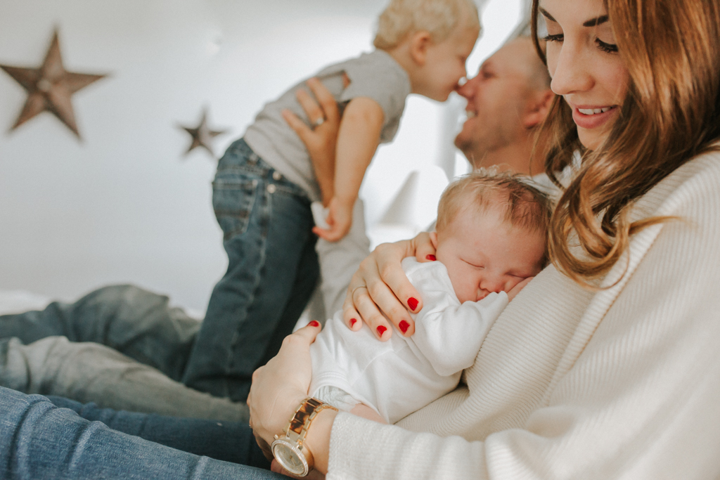 newborn photography community critique photo submitted by Kala Rath - 3 community members set this photo as a favourite image.