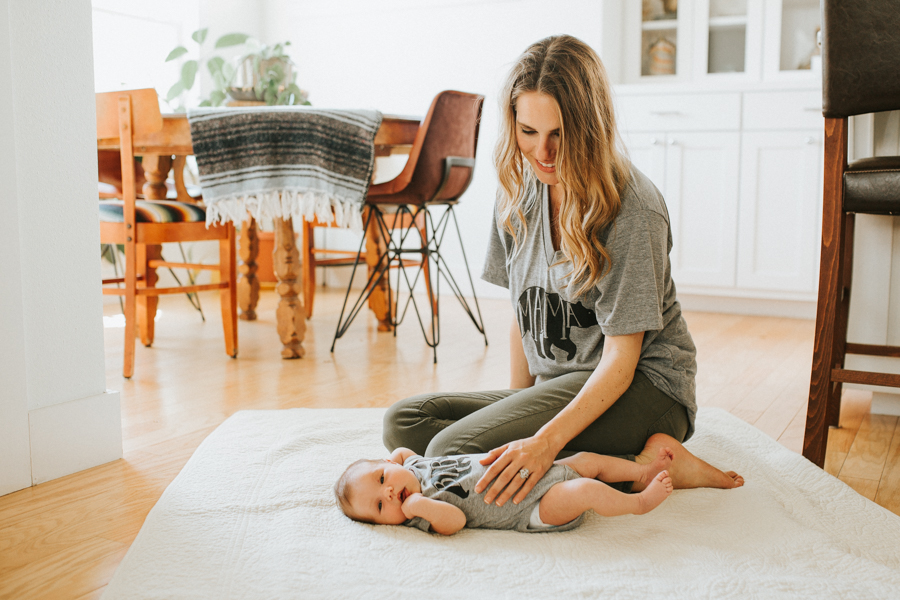 newborn photography community critique photo submitted by Kala Rath - 3 community members set this photo as a favourite image.