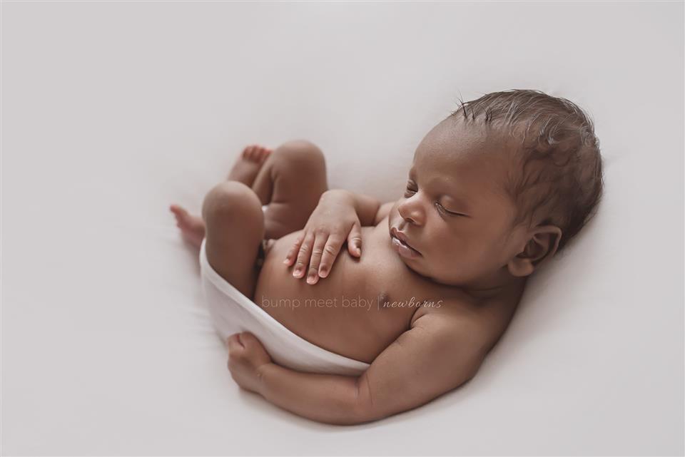 newborn photography community critique photo submitted by Tamara Hart - 5 community members set this photo as a favourite image.