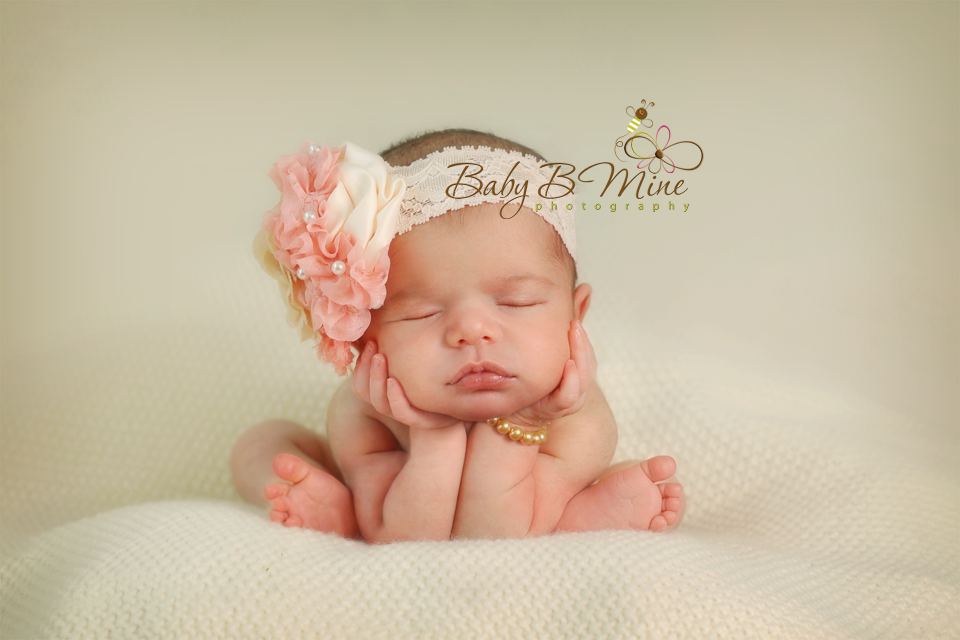 newborn photography community critique photo submitted by Jessica Segar - 5 community members set this photo as a favourite image.