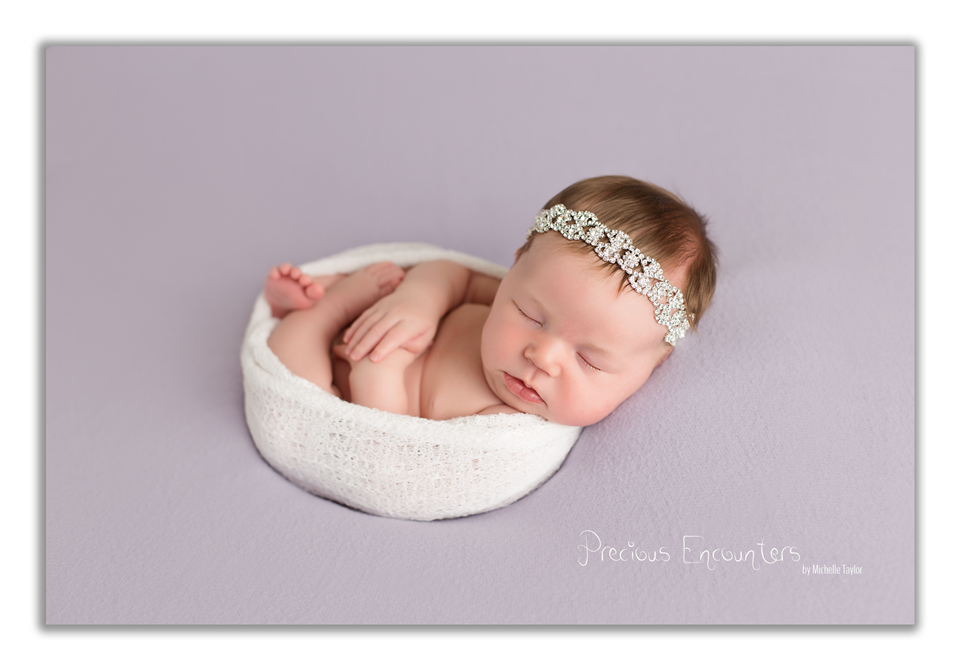 newborn photography community critique photo submitted by Michelle Taylor - 3 community members set this photo as a favourite image.
