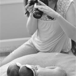 Kellie Parry Newborn Photographer - profile picture