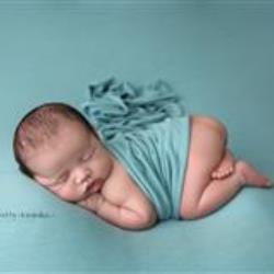 Dominika Lightfoot Newborn Photographer - profile picture