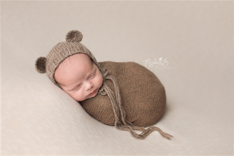 newborn photography community critique photo submitted by Malia Battilana - 6 community members set this photo as a favourite image.