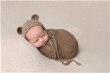 Malia Battilana newborn photography