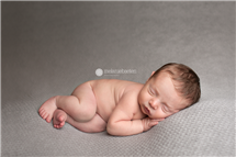Melanie Baeten newborn photography
