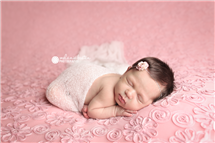 Melanie Baeten newborn photography