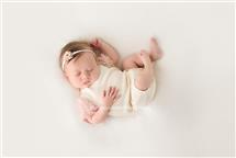 Jessica Arellin newborn photography