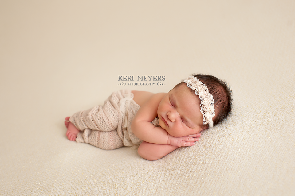 newborn photography community critique photo submitted by Keri Meyers - 3 community members set this photo as a favourite image.